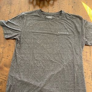 Alphalete t shirt